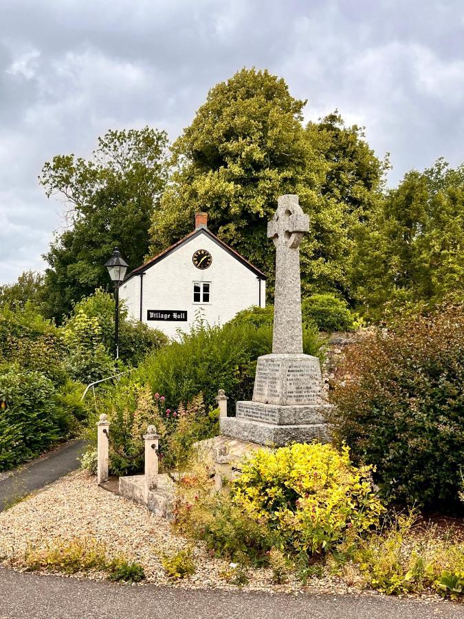 The Snuggery Cottage Taunton Exterior photo