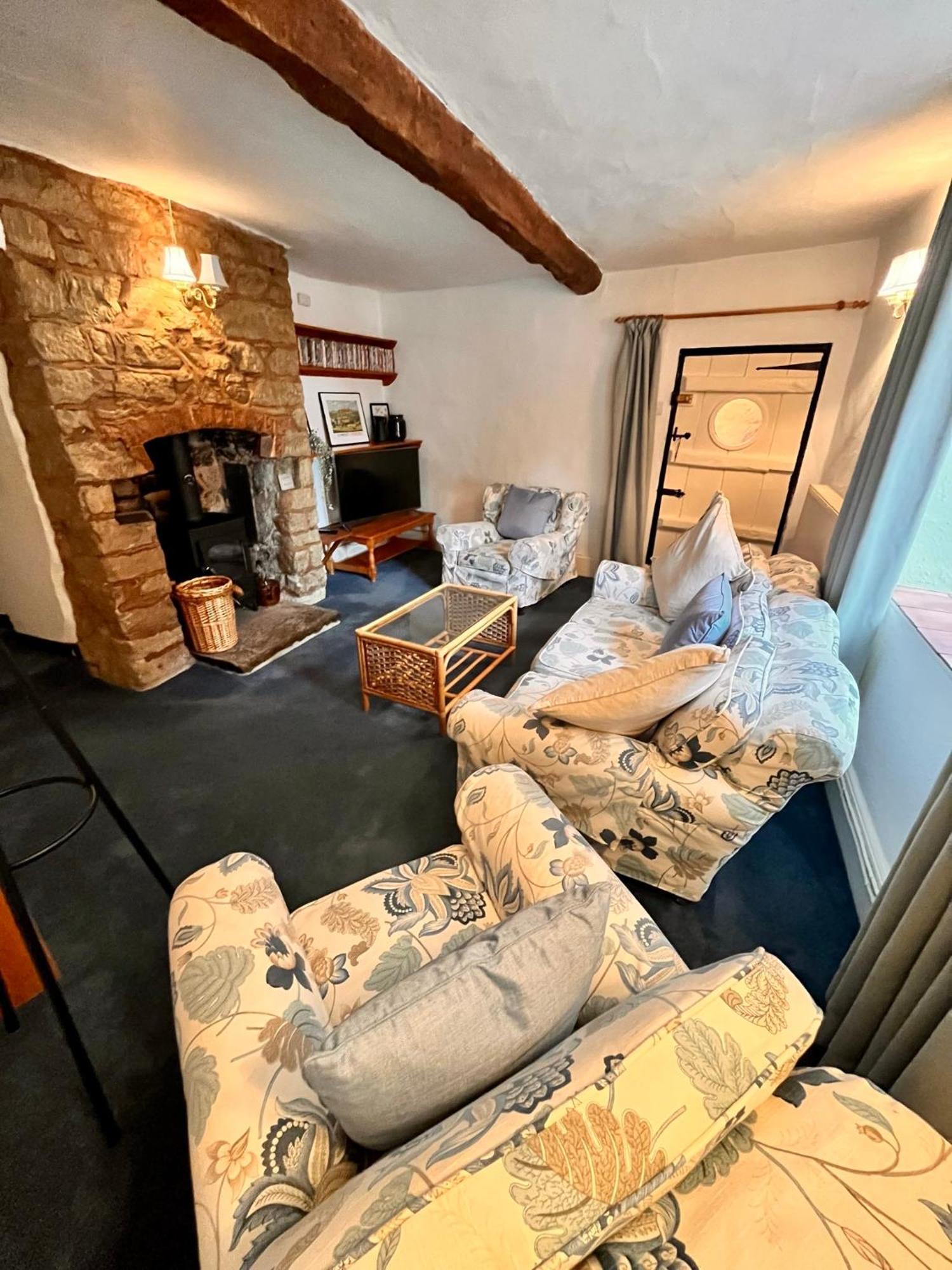 The Snuggery Cottage Taunton Exterior photo